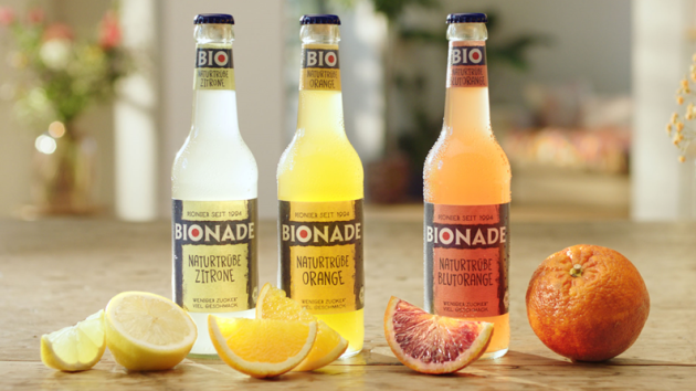 Bionade plant Eintritt in weitere Getränkekategorie - Nachdem Bionade 2023 erfolgreich die Bionade Naturtrübe Blutorange launchte, will das Unternehmen jetzt zwei Neuprodukte auf den Markt bringen - Quelle: Bionade GmbH